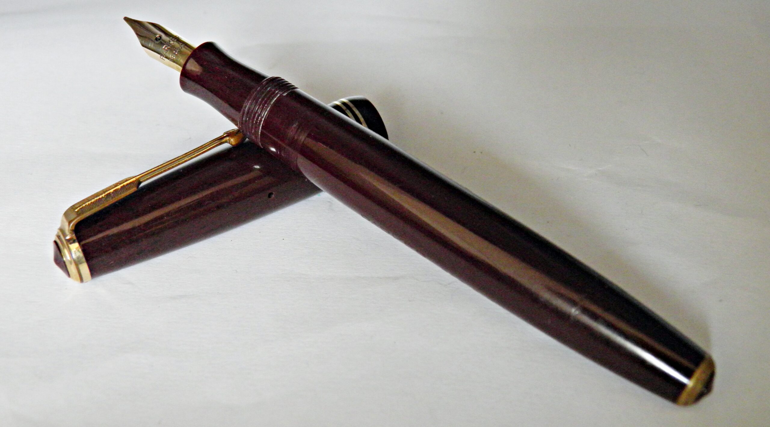 Plume PARKER MADE IN FRANCE celluloid bordeaux 1940's – Image 2